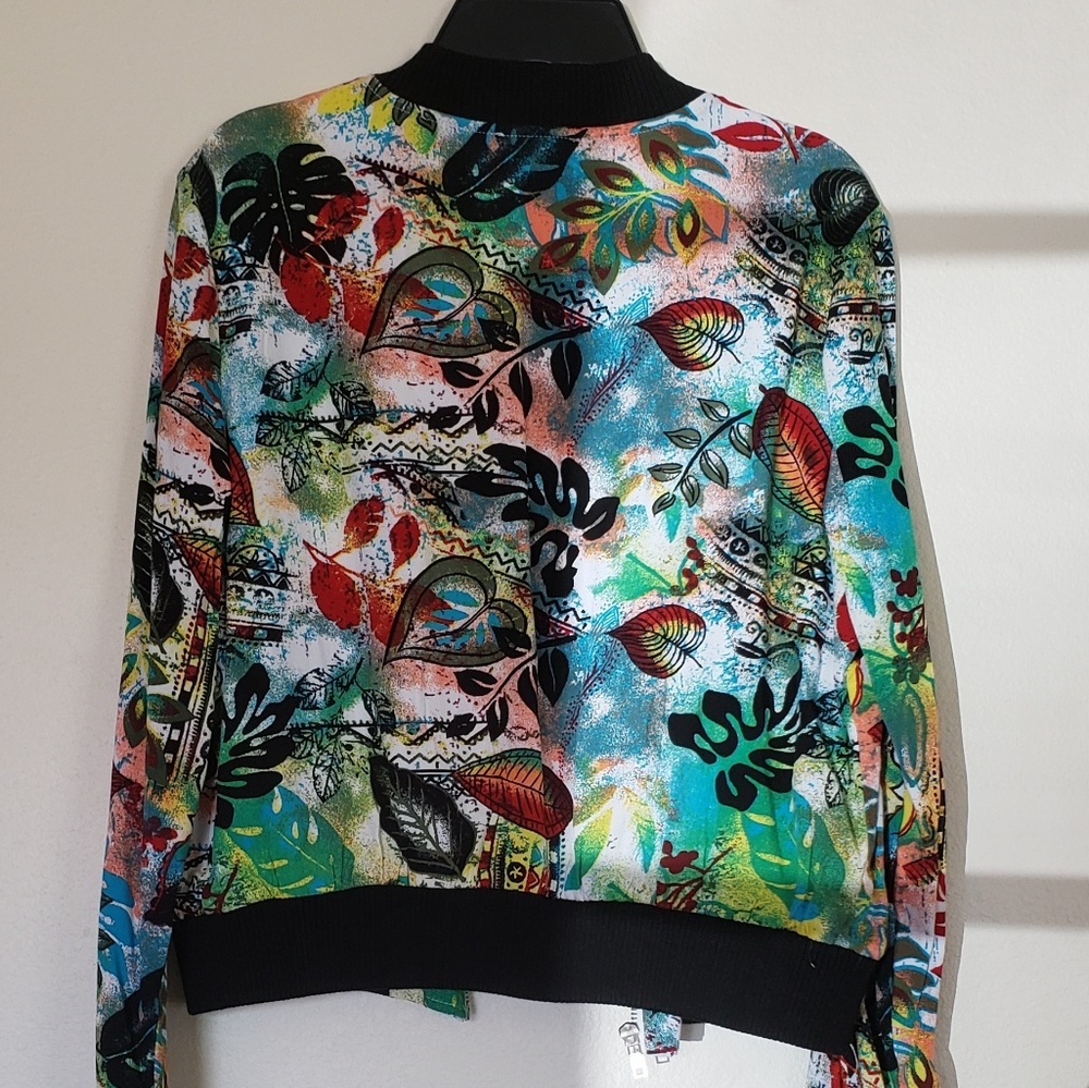 Cropped jacket. - Picture 5 of 5